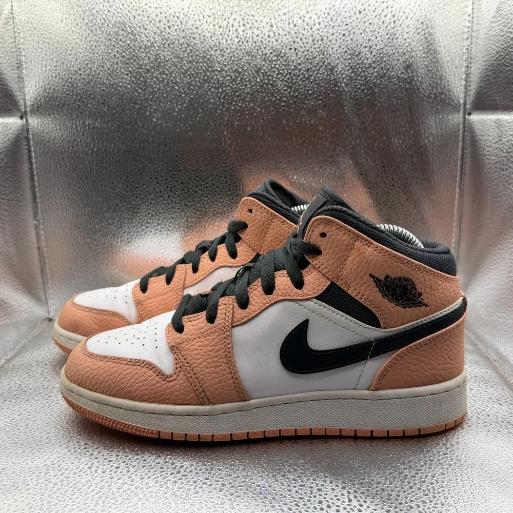 Size 6Y Nike Air Jordan Retro 1 Mid Pink Quartz Kids Lace-Up Sneakers 555112-603